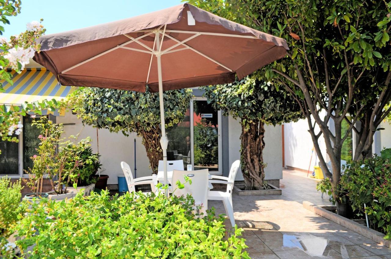 Riverside Apartments Chiara Ulcinj Ngoại thất bức ảnh