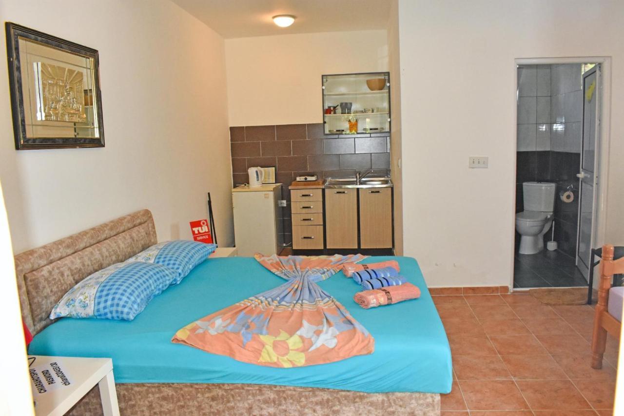 Riverside Apartments Chiara Ulcinj Ngoại thất bức ảnh